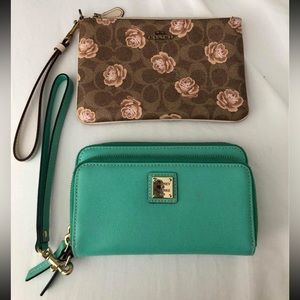 Teal green wrist wallet